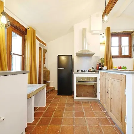 Your Nest Superb 2-bedroom Ready To Move In *